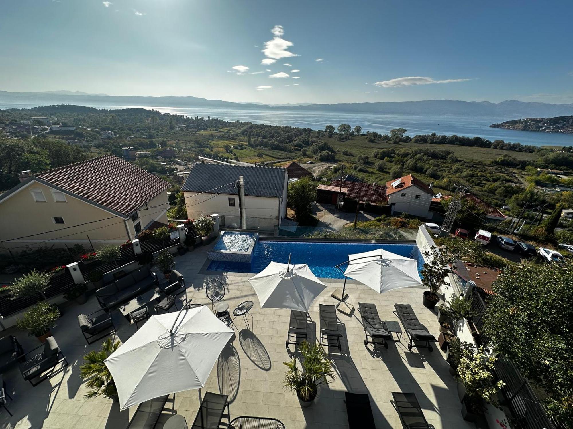 La Vista Luxury Villa オフリド エクステリア 写真